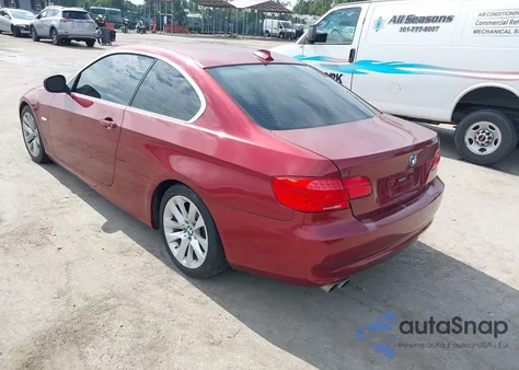 2011 BMW 328I из США, поврежденный, VIN WBAKE3C55BE444576